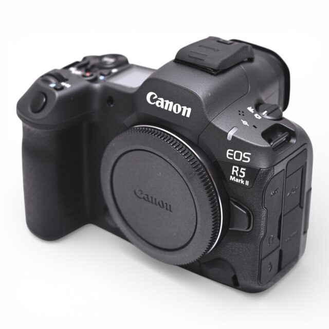 Canon EOS R5 Mark II ミラーレス一眼レフカメラ ボディ