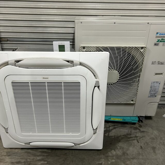 ダイキン 業務用エアコン 4馬力 FHCP112FC RZRP112BY