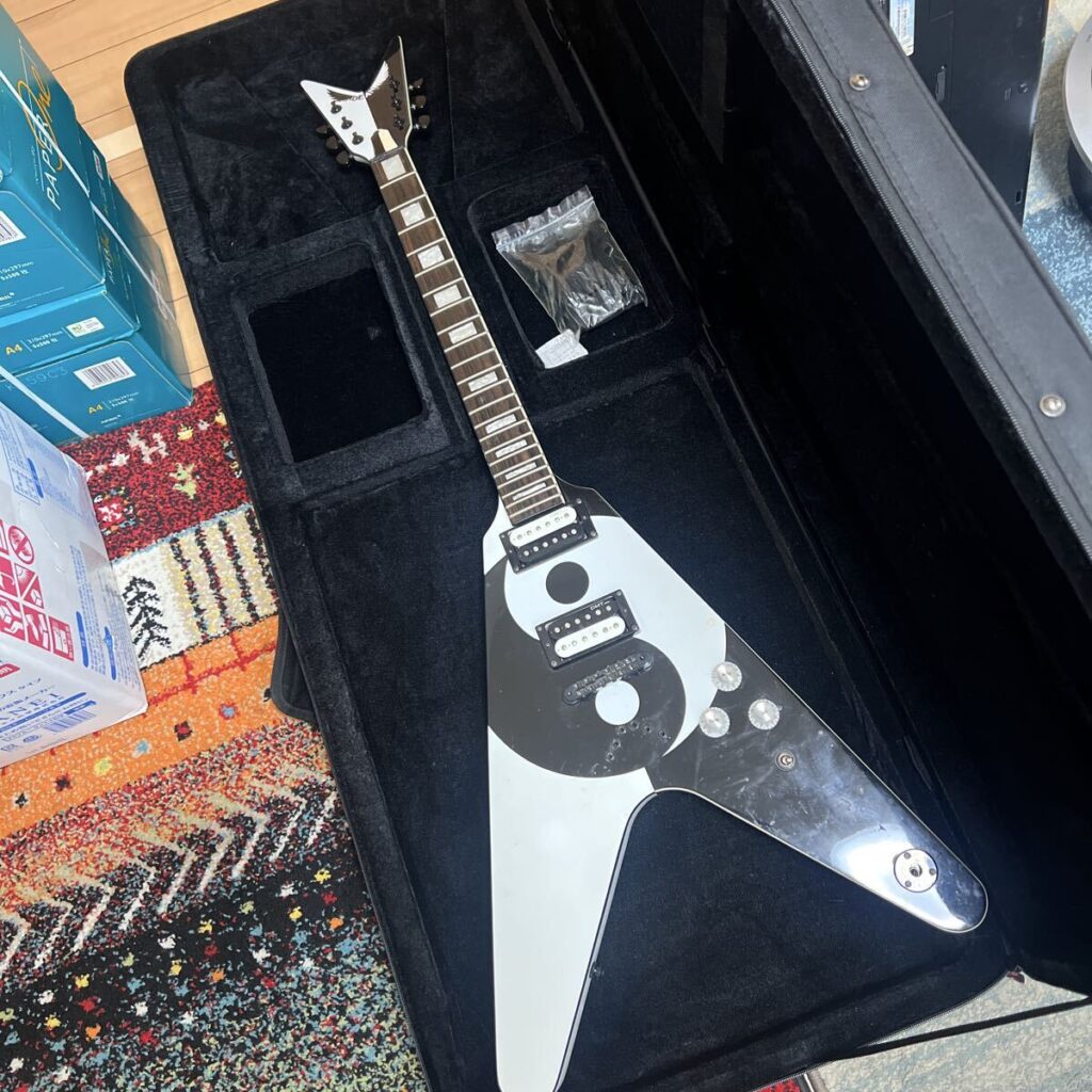 DEAN Guitars Yin Yang エレキギター