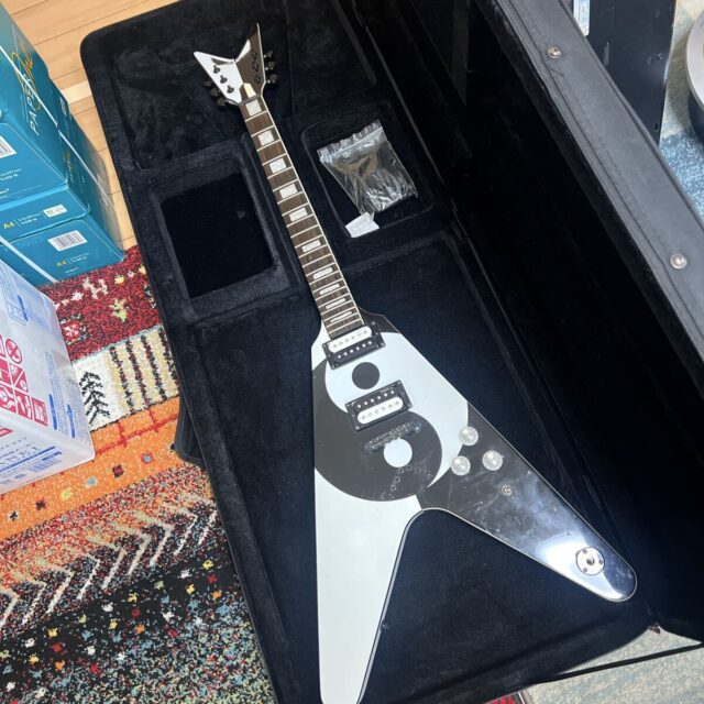 DEAN Guitars Yin Yang エレキギター