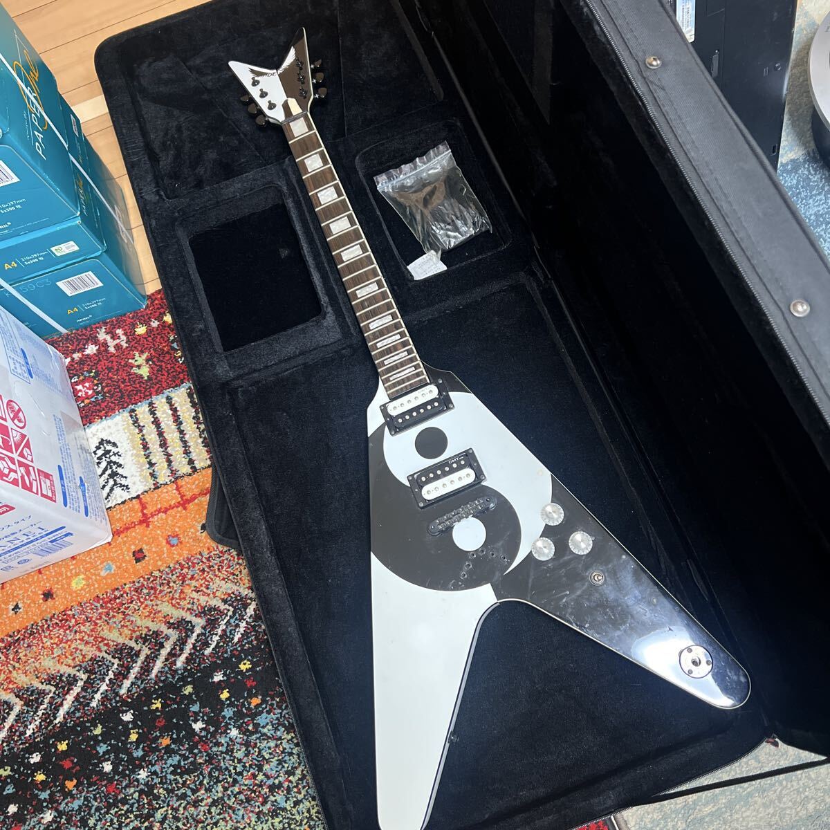 DEAN Guitars Yin Yang エレキギター