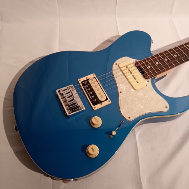 EDWARDS E-THROBBER Splash Blue Metallic エレキギター