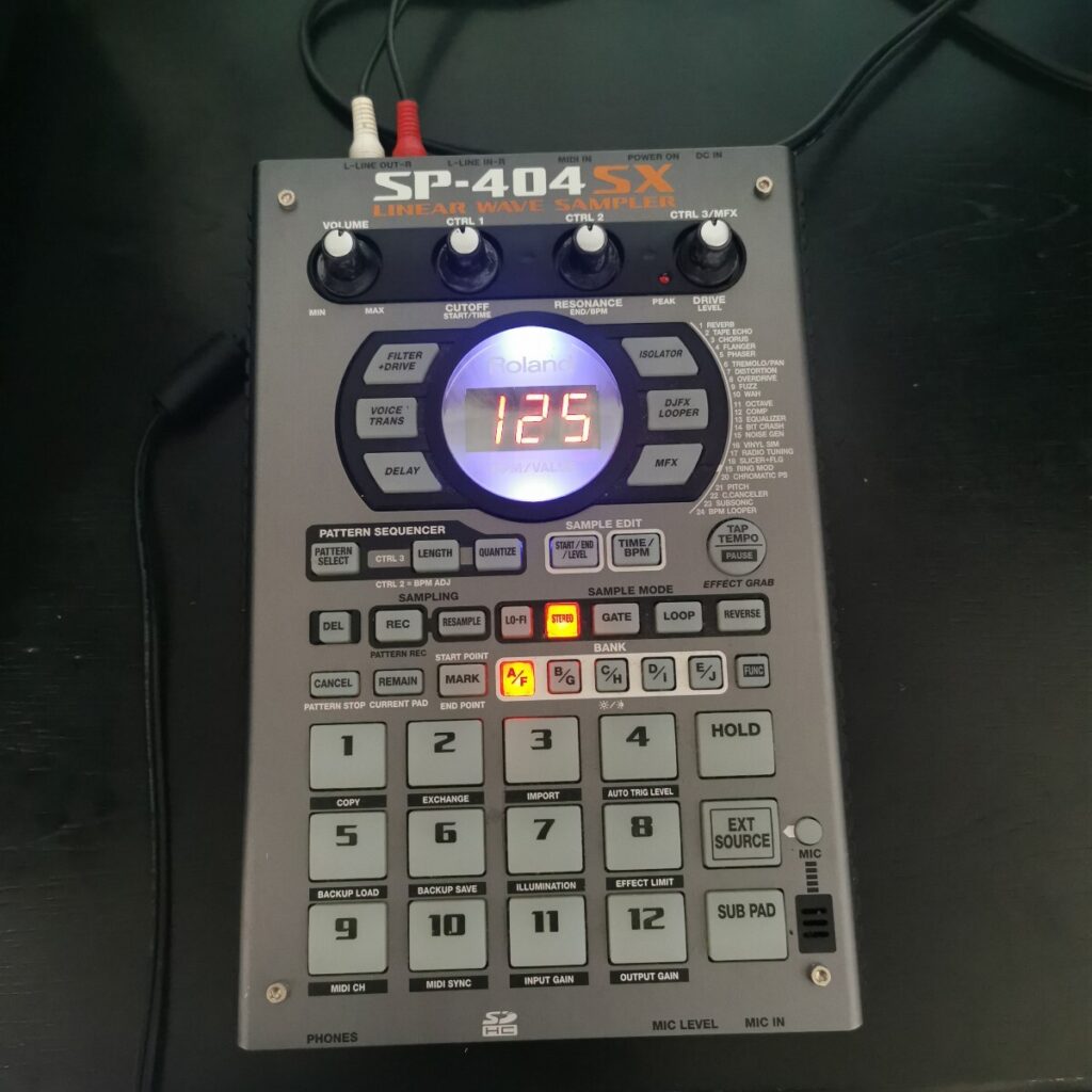 Roland SP-404SX サンプラー