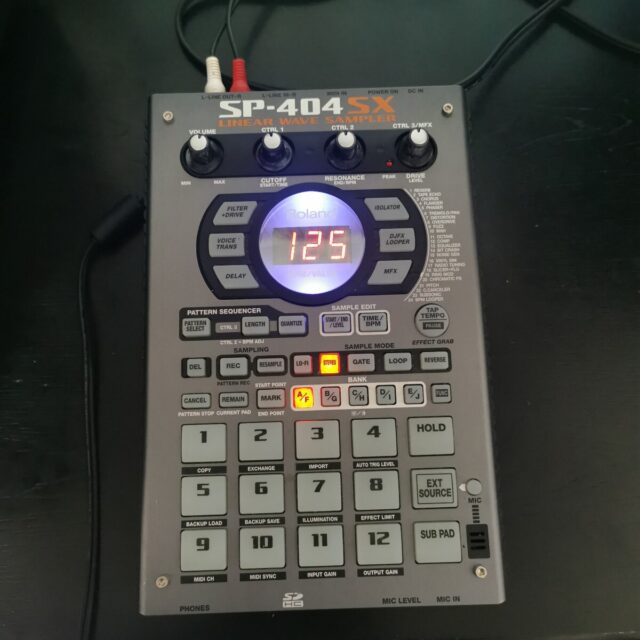Roland SP-404SX サンプラー