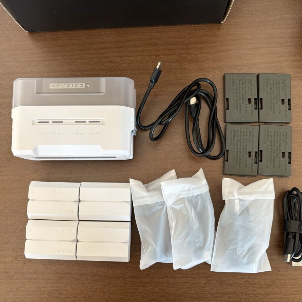 TILTA NP-FZ100互換 USB-C充電式カメラバッテリー4連充電器