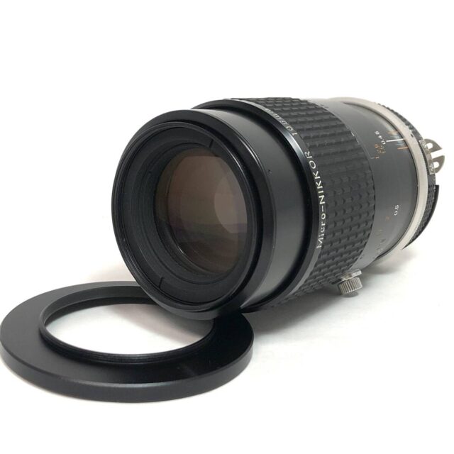 Nikon Micro-NIKKOR 105mm F2.8 マクロレンズ