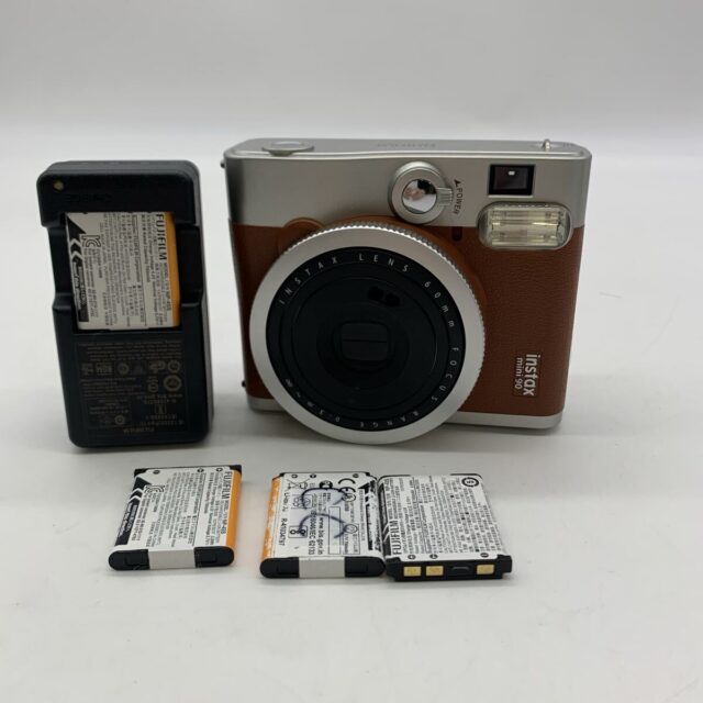 FUJIFILM INSTAX MINI 90 インスタントカメラ チェキ ネオクラシック ブラウン