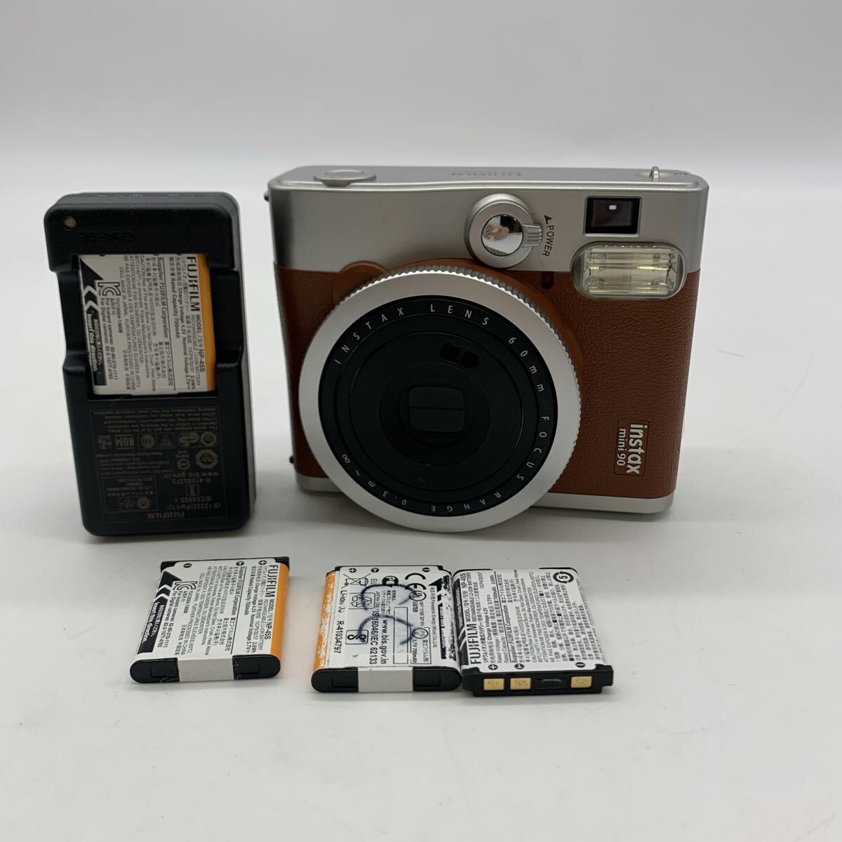 FUJIFILM INSTAX MINI 90 インスタントカメラ チェキ ネオクラシック ブラウン