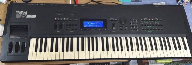 YAMAHA SY99 シンセサイザー