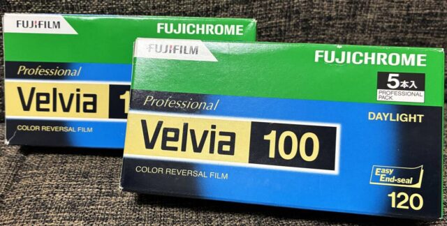 Fujifilm Professional Velvia 100 ブローニーフィルム 8本