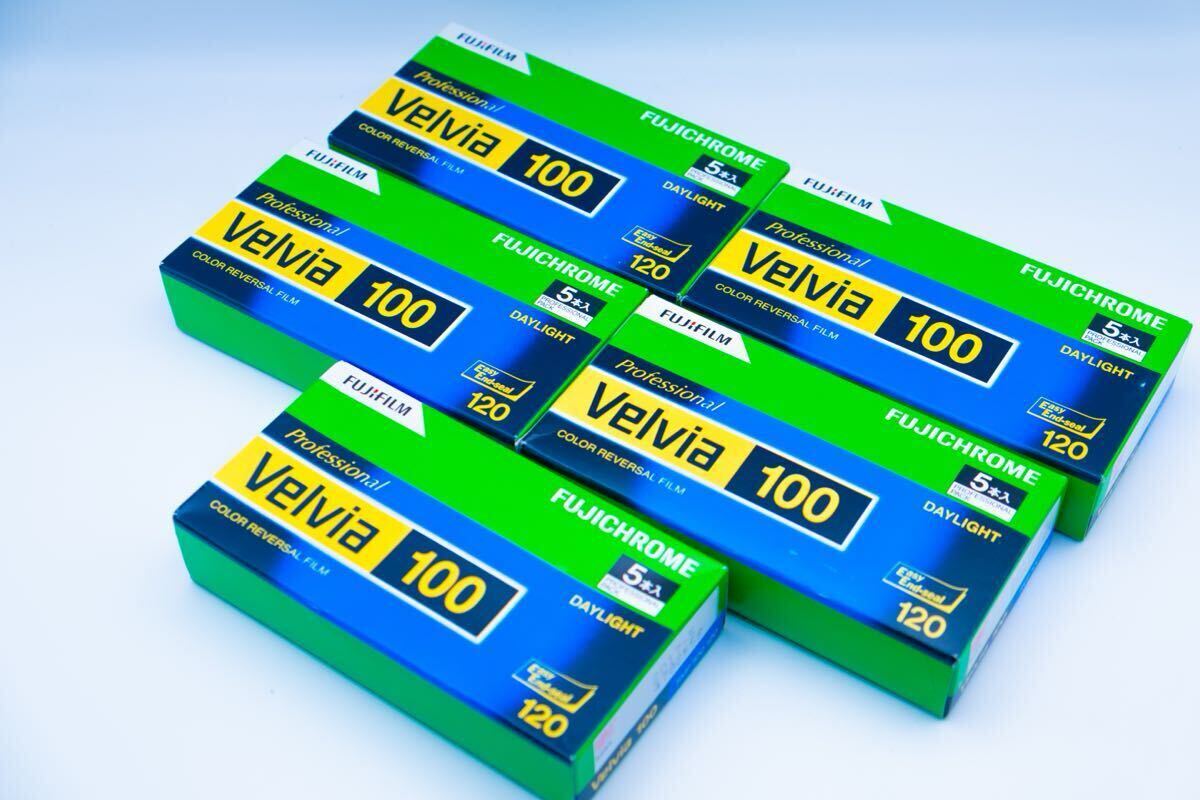 FUJIFILM Velvia 100 ブローニー120 カラーリバーサルフィルム 25本