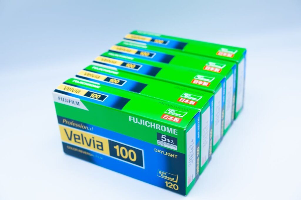 FUJIFILM Velvia 100 ブローニー 120 カラーポジフィルム 25本