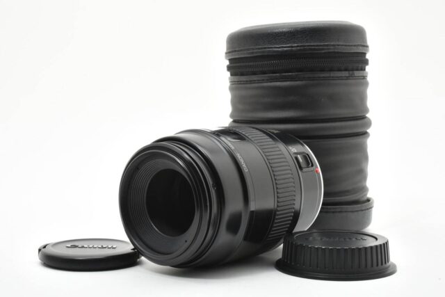 Canon EF 100mm F2.8 USM マクロレンズ
