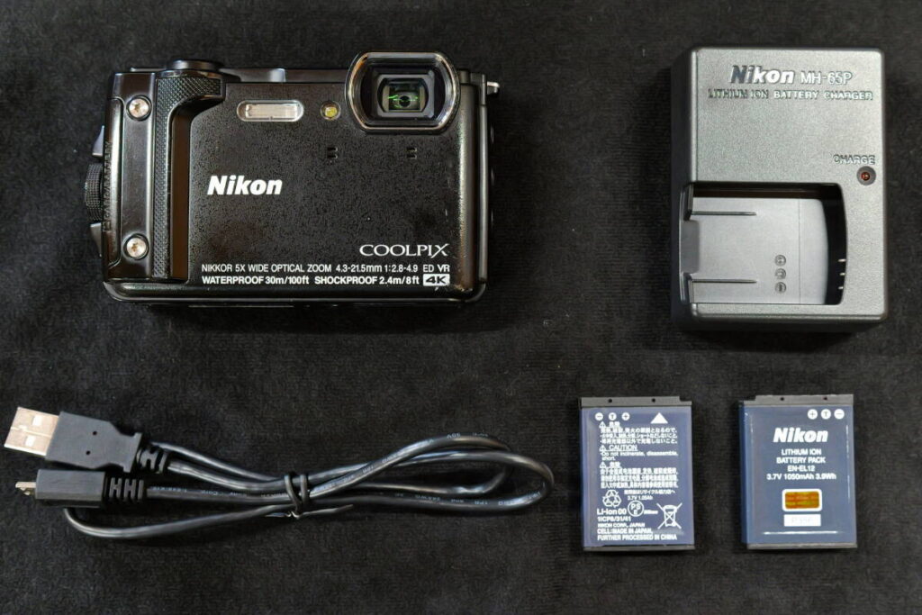 NIKON COOLPIX W300 タフネス防水コンパクトデジカメ