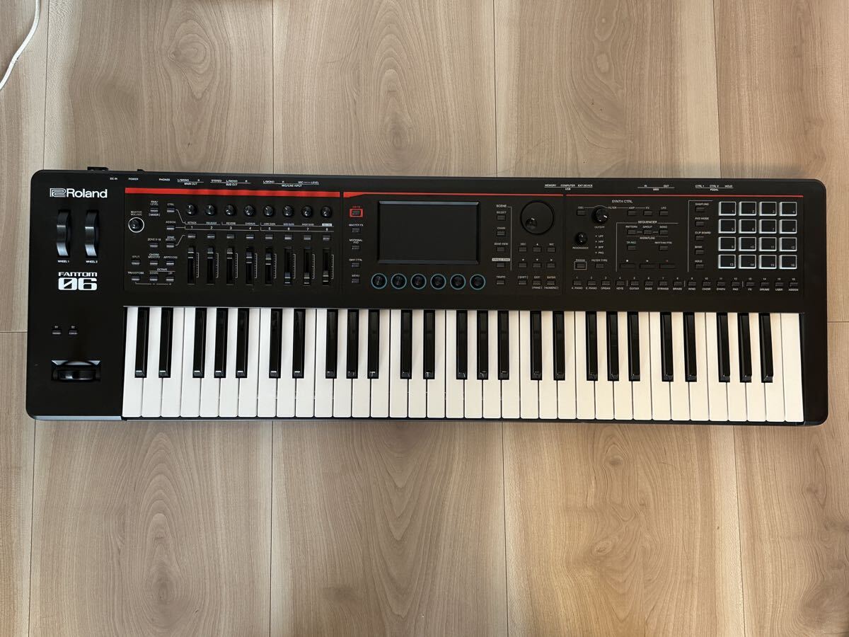 Roland Fantom-06 シンセサイザー 61鍵キーボード