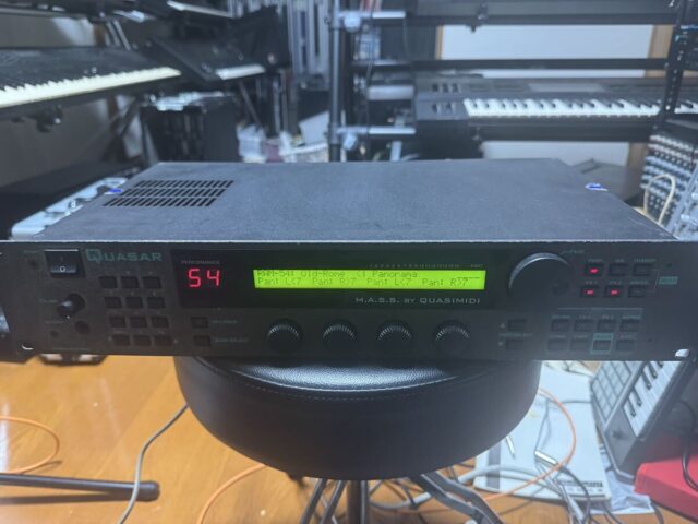 QUASMIDI QUASAR M.A.S.S 音源モジュール シンセサイザー