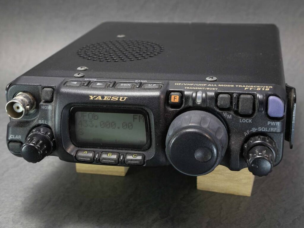 YAESU FT-818ND ポータブルアマチュア無線機