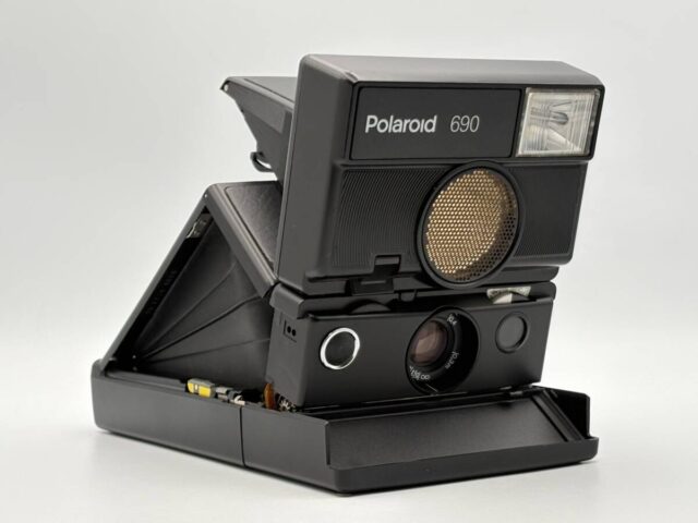 Polaroid 690 ポラロイド インスタントカメラ