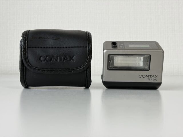 CONTAX TLA200 ストロボ フラッシュ 専用ケース付