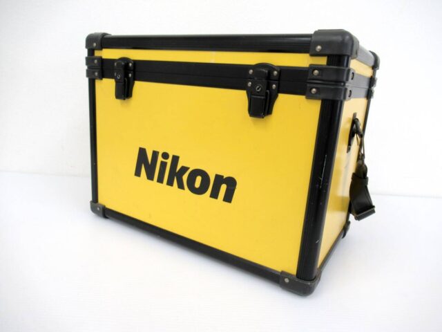 Nikon ニコン 卯⑤201 カメラケース イエローカラー