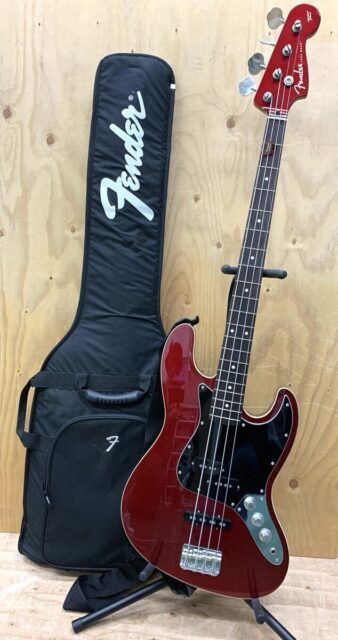 Fender フェンダー エレキベース ジャズベス キャンディアップルレッド