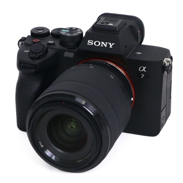 ソニー SONY α7 markIV 28-70レンズキット ILCE-7M4K