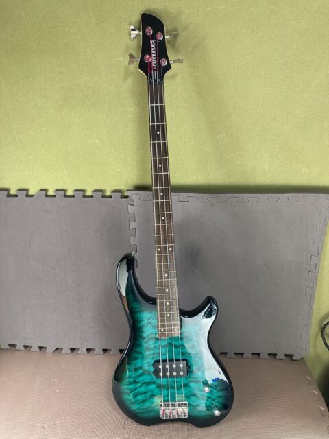 FERNANDES TREMOR エレキベース