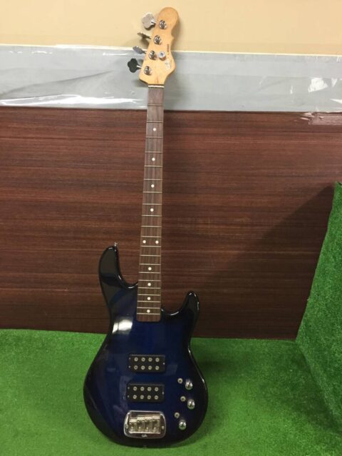 G&L Tribute Series L-2000 ベース ネイビー系