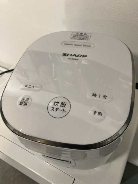 SHARP 2025年製 3合炊き 炊飯器 中古品販売