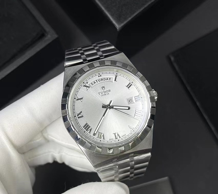 TUDOR チューダー ロイヤル 腕時計 M28600-0001 41mm