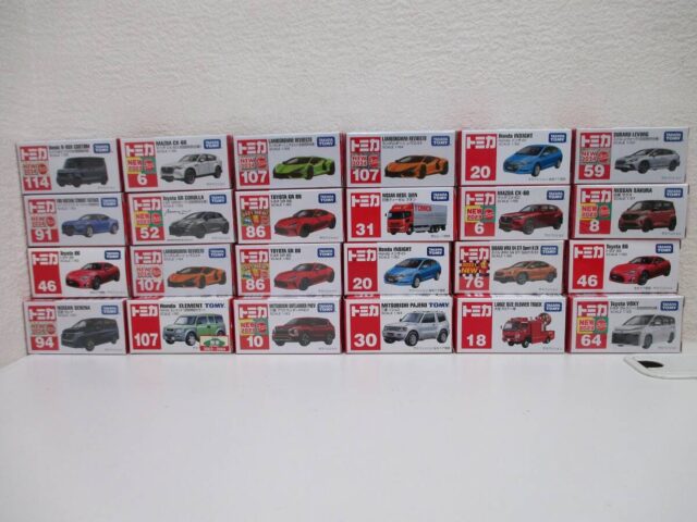 トミカ ミニカー 24台セット タカラトミー