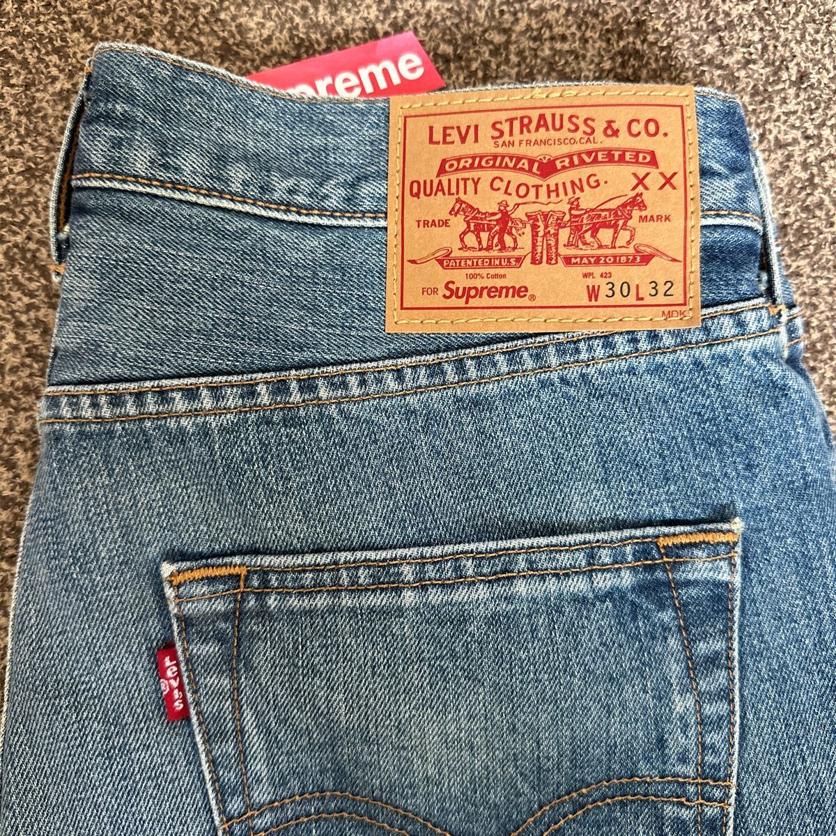 Supreme Levis コラボ 501 赤耳 W30 L32 デニムジーンズ