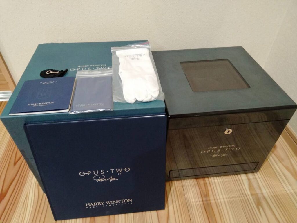 ハリーウィンストン OPUS TWO 腕時計 純正保存箱 付属品完備