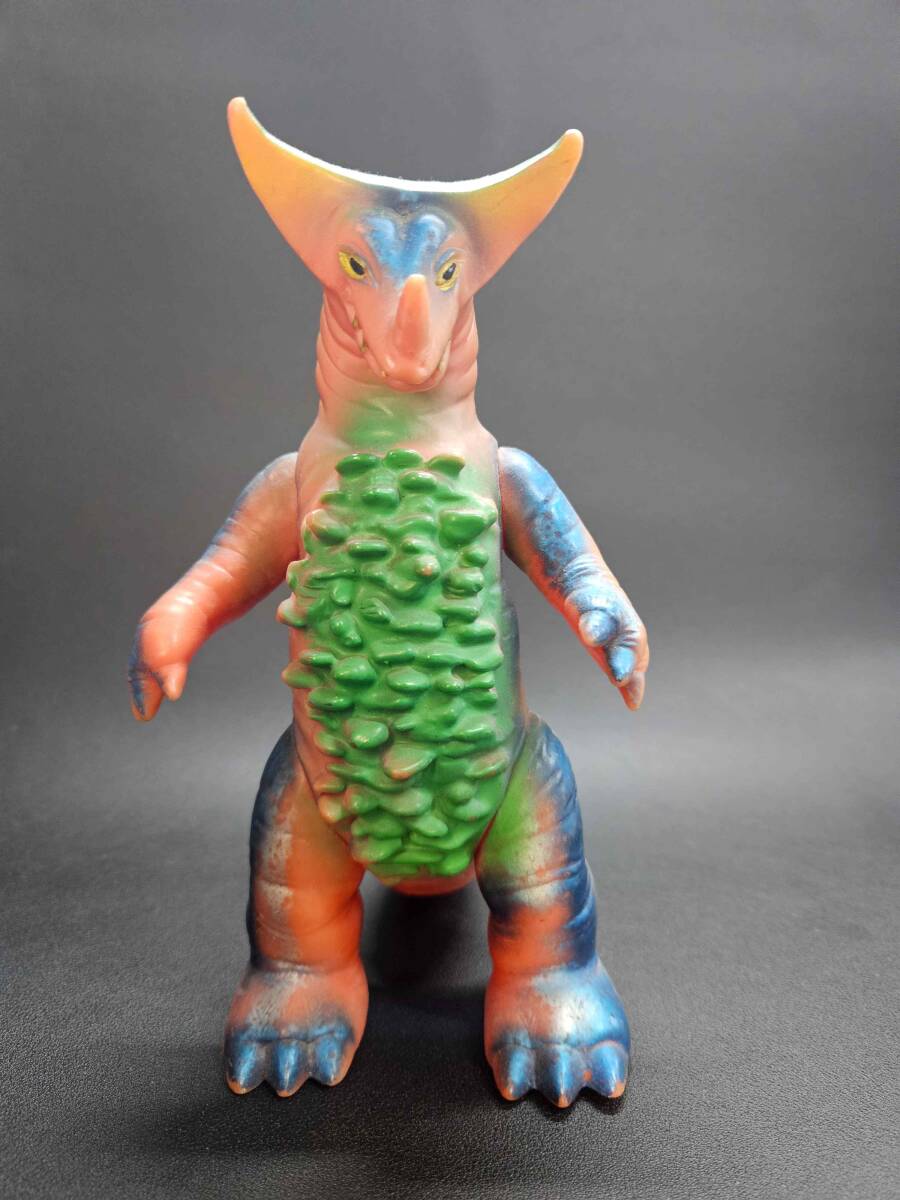 ブルマァク ゴモラ ハワイ版 ソフビ ウルトラマン怪獣