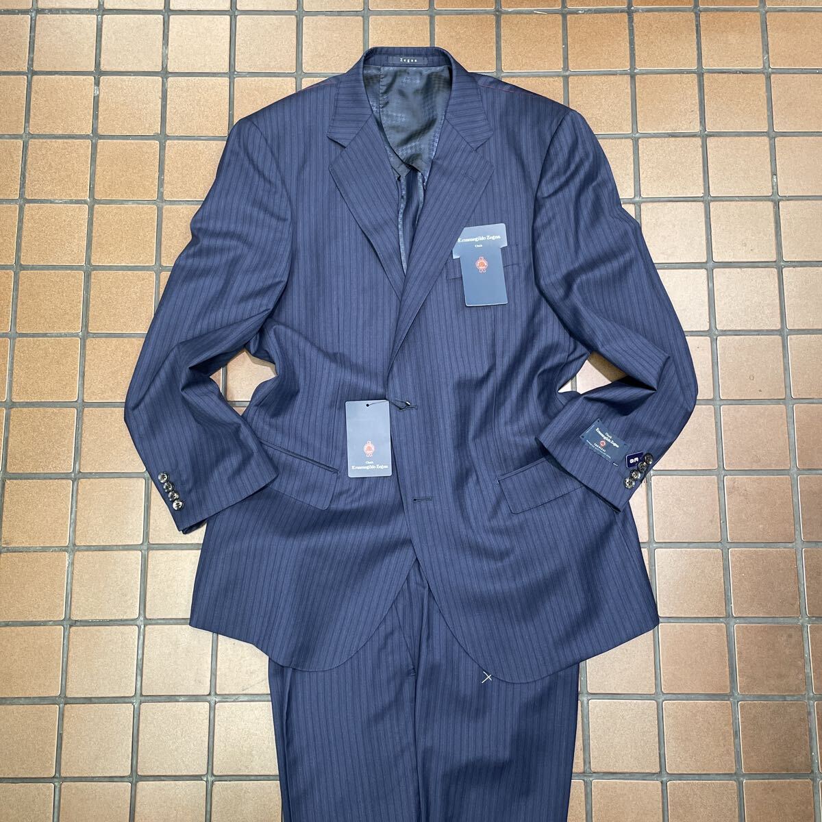 Ermenegildo Zegna TROPICAL 2つボタンスーツ キングサイズE8