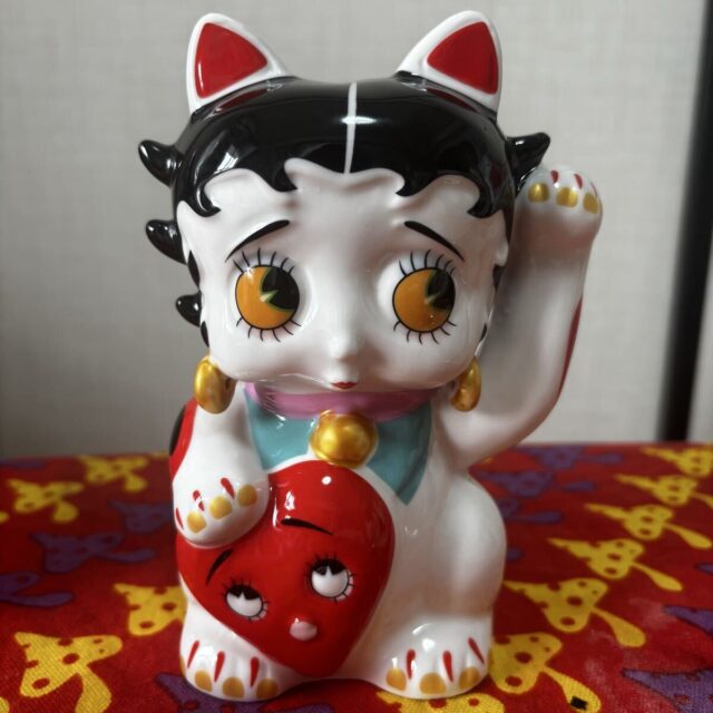 ベティブープ 招き猫 陶器製フィギュア