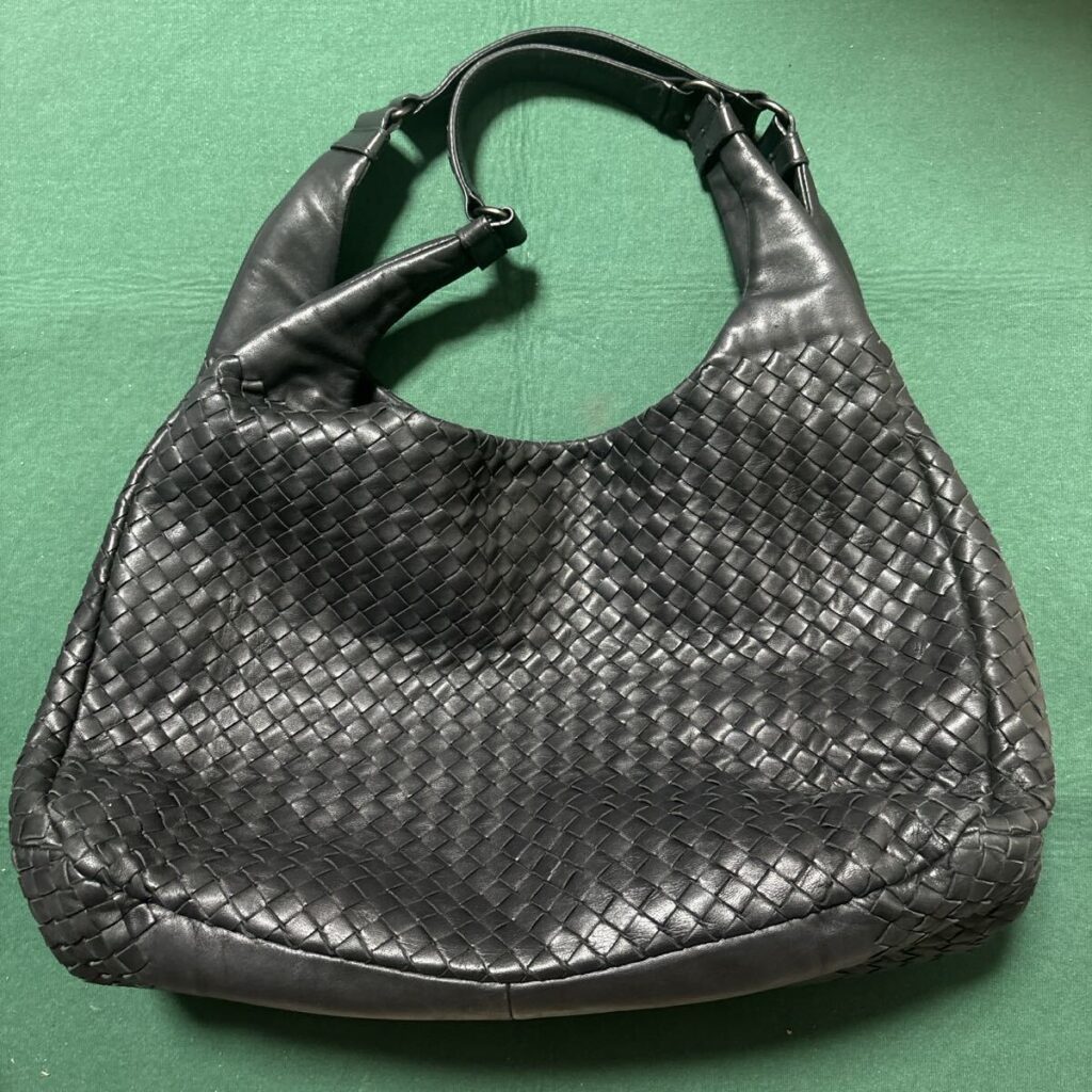 Bottega Veneta ボッテガヴェネタ カンパーナ ホーボーショルダーバッグ