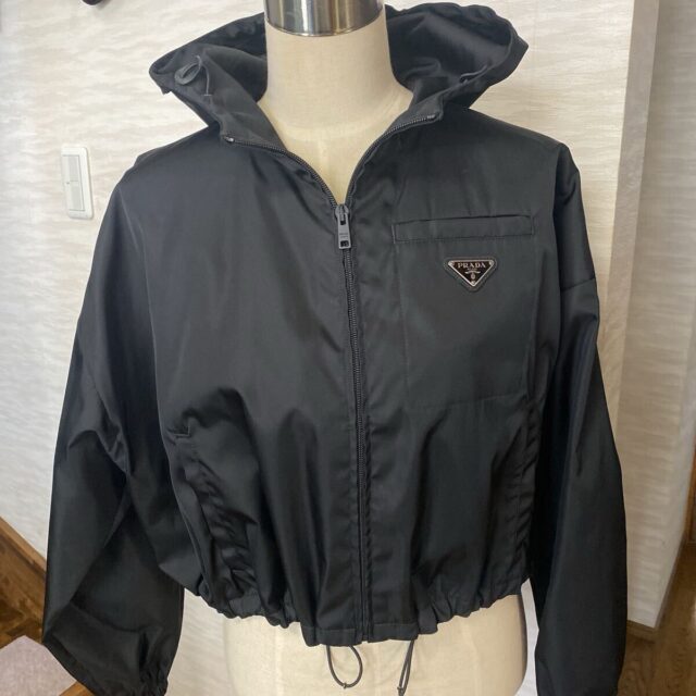 PRADA プラダ ナイロンジャケット フード付き トライアングルロゴ ブラック 36