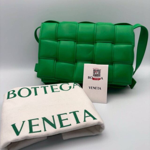 BOTTEGA VENETA マキシイントレチャート ショルダーバッグ グリーン