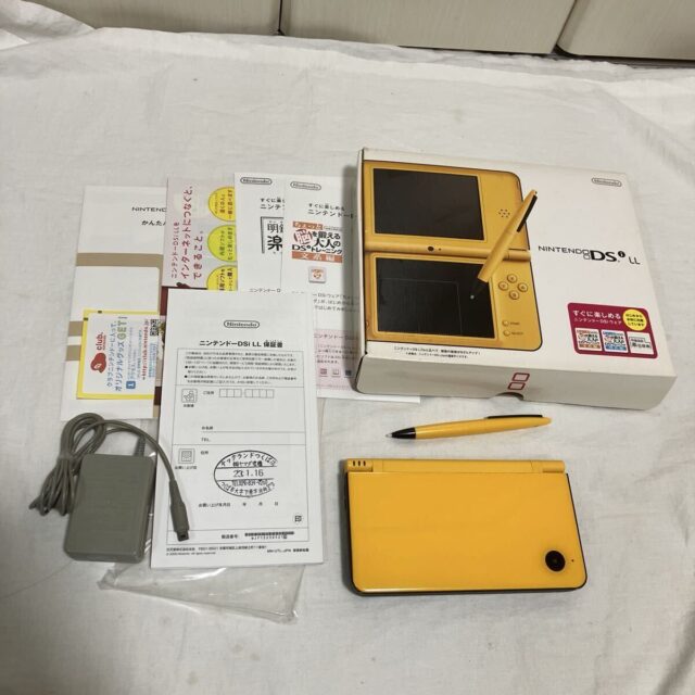 Nintendo DS i LL本体 UTL-001