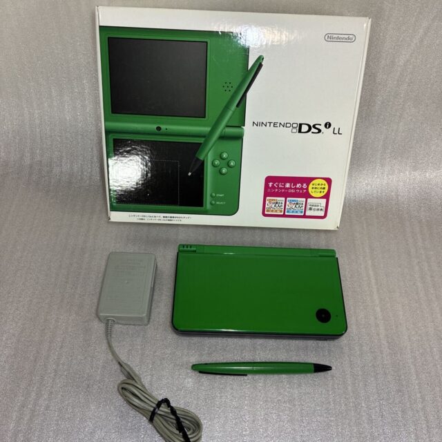 Nintendo DSi LL グリーン