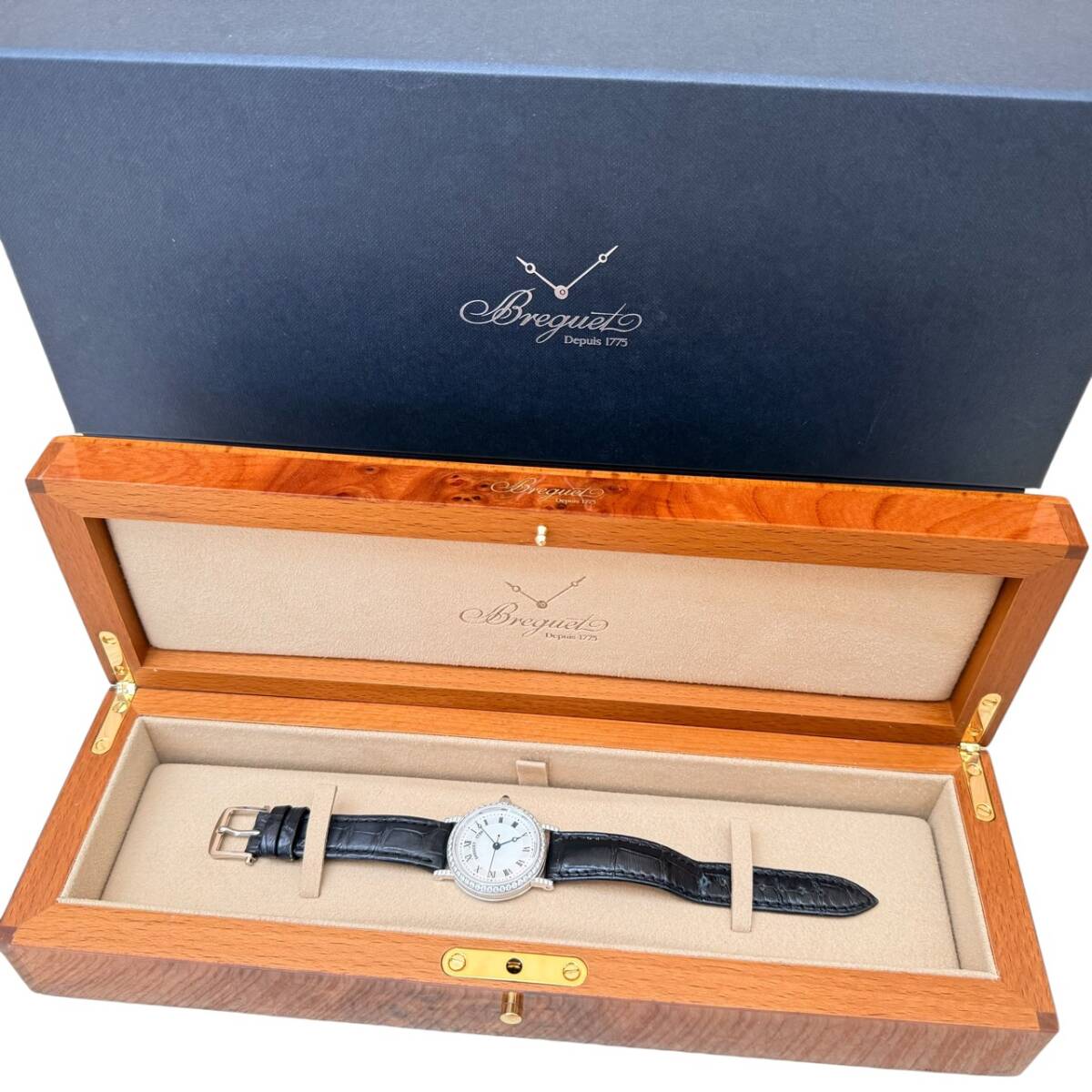BREGUET ブレゲ クラシック 8068BB K18WG ダイヤベゼル レディース腕時計