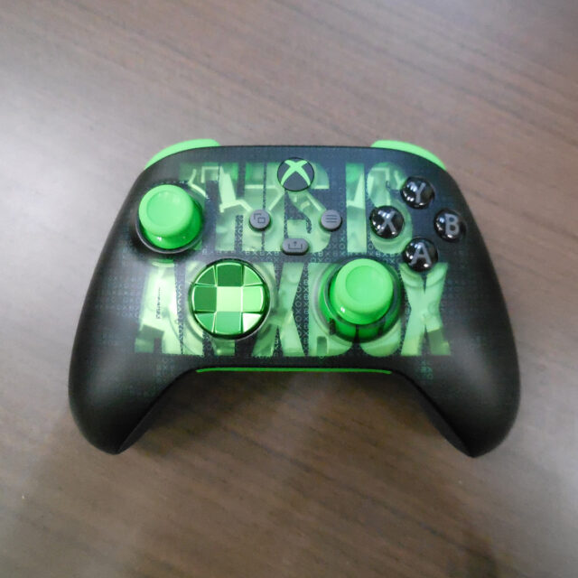 Xbox ワイヤレス コントローラー This is an Xbox 限定版