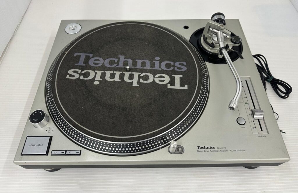 Technics テクニクス ターンテーブル SL-1200MK3D