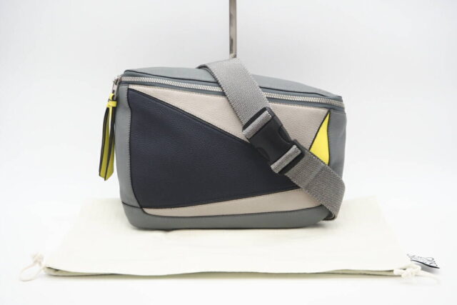 LOEWE ロエベ PUZZLE ボディバッグ 306.50.T57