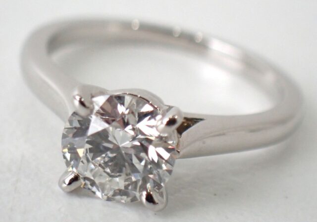 カルティエ Pt950 ソリテール ダイヤモンドリング 1.01ct