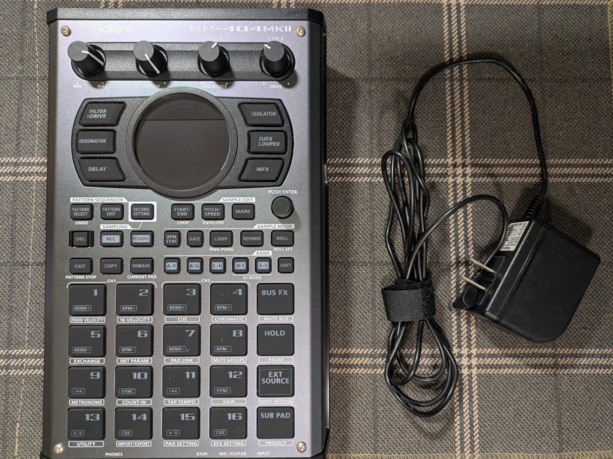 Roland SP-404MKII サンプラー