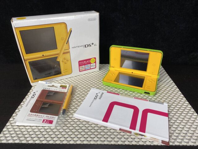 Nintendo DSi LL イエロー UTL-001