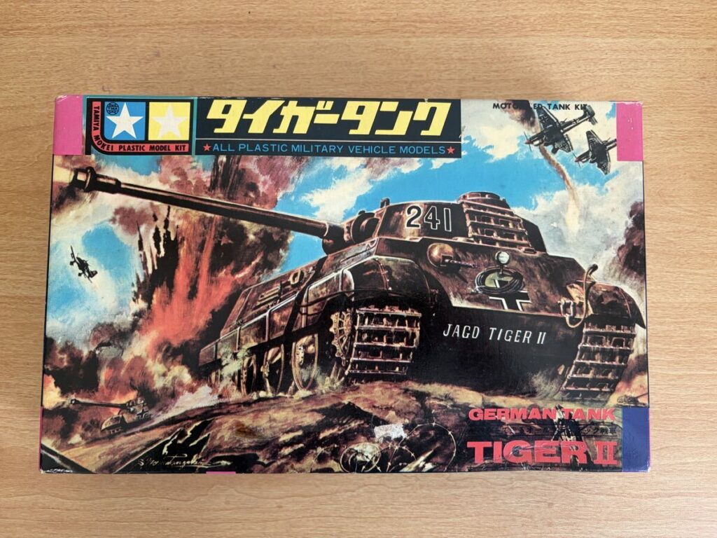 タミヤ タイガーII プラモデル 1/35 戦車