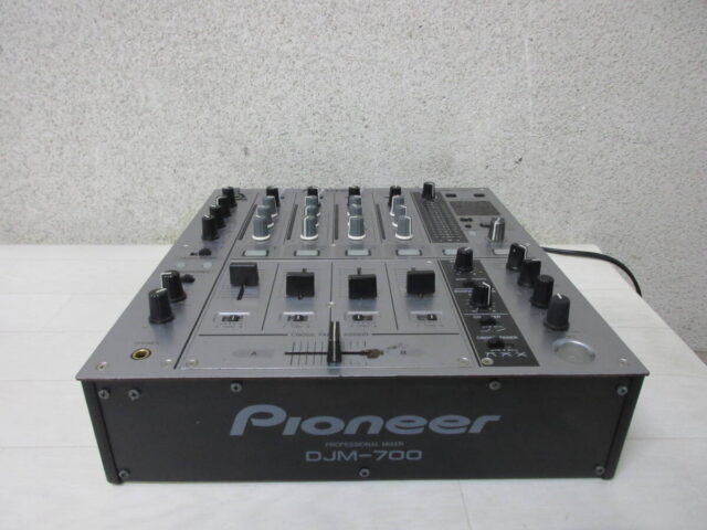 Pioneer DJM-700 DJミキサー